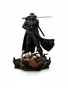 Marvel Comics statuette...